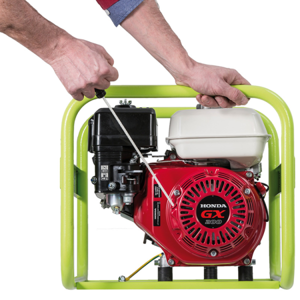Generator curent monofazat PRAMAC E4000 - imagine 2