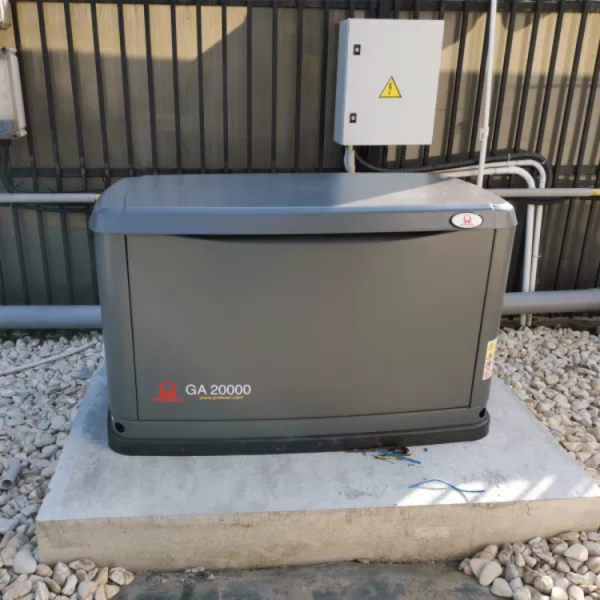Generator curent trifazat pe gaz Pramac GA20000 20 kVA - imagine 3