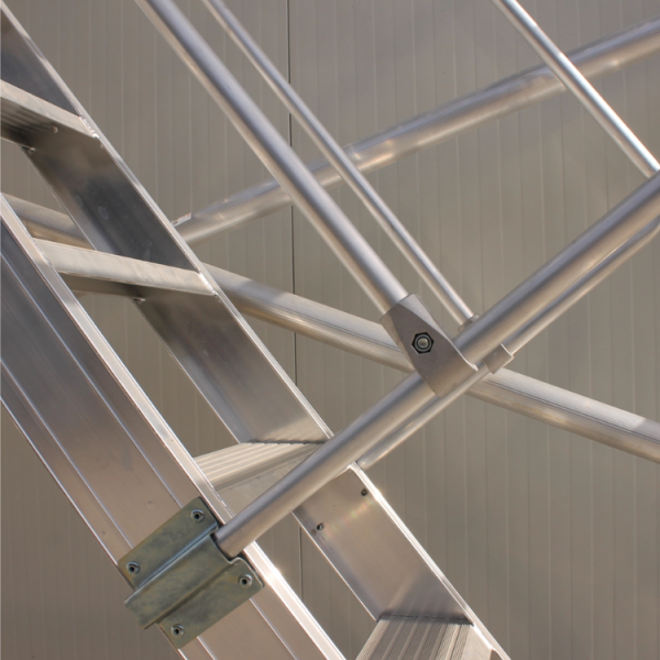 Schela turn din aluminiu ProTOWER Hmax de la 7 m la 13 m (1)