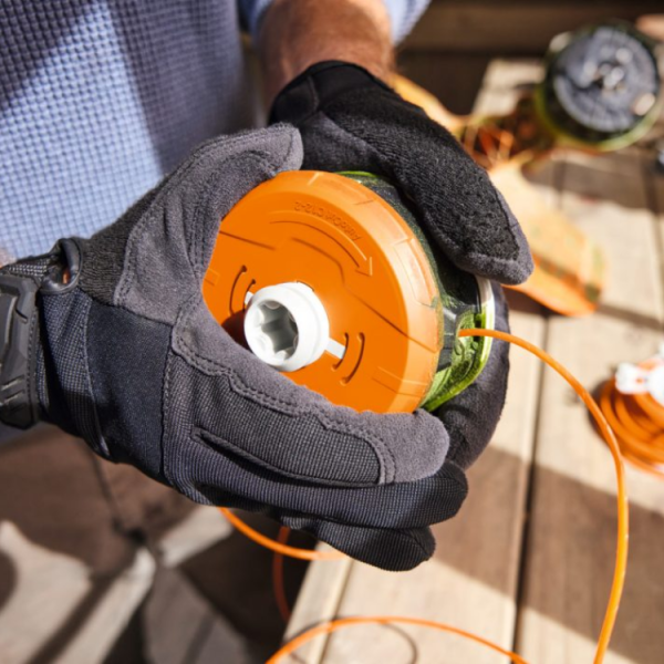 Motocosa cu acumulator si incarcator STIHL FSA 70