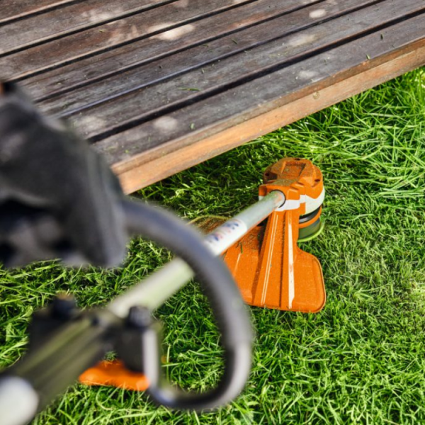 Motocosa cu acumulator si incarcator STIHL FSA 70