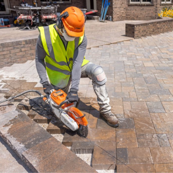 Masina de debitat STIHL TSA 300 fara acumulator si incarcator - Sistem AP